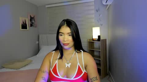 Snapshot of noah_owenss chatting on May 12, 12:13 pm Noemy online show from May 12, 12:13 pm