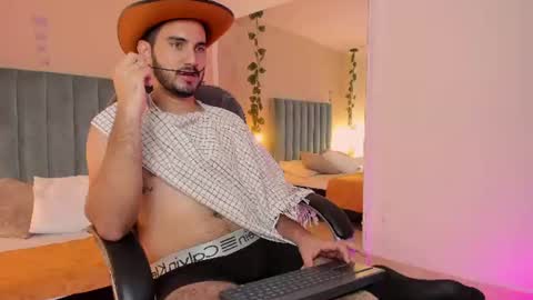 Snapshot of noah_sin_ chatting on July 2, 11:16 am noah sin online show from July 2, 11:16 am