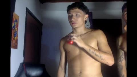 noah_sins_ online show from May 22, 6:42 am