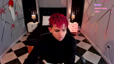 noah_smith04 online show from December 3, 11:33 am