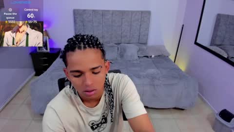 noah_smith04 online show from January 16, 11:58 am