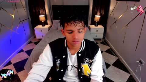 noah_smith04 online show from January 30, 12:48 pm