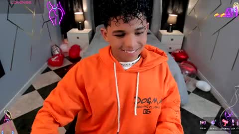 noah_smith04 online show from February 16, 12:32 pm