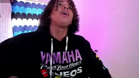 noah_smith04 online show from July 17, 4:12 pm