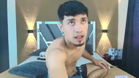 noah online show from March 12, 9:32 pm