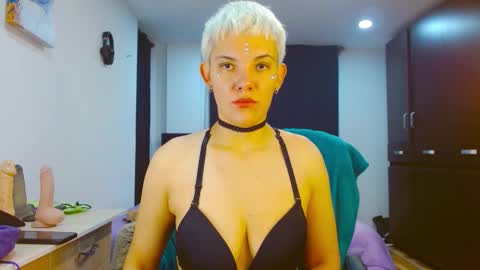 Noah online show from February 23, 10:51 pm