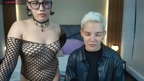 Snapshot of noahandgaia chatting on April 13, 7:19 pm Noah And Gaia online show from April 13, 7:19 pm