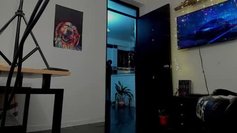 LIAM- noah online show from January 3, 12:30 pm