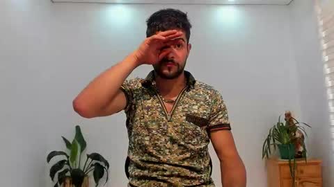 LIAM- noah online show from November 27, 1:24 pm