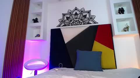 Snapshot of noahh_saenz chatting on June 16, 2:03 am Noah online show from June 16, 2:03 am
