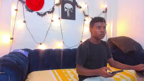 noah online show from November 22, 7:02 pm