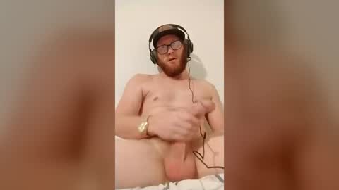 noahman12311998 online show from July 10, 8:11 pm