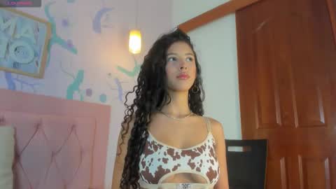 Snapshot of noahperezz chatting on October 19, 2:23 am noahperezz online show from October 19, 2:23 am