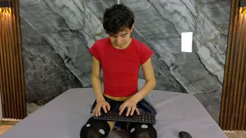    online show from May 22, 11:16 am
