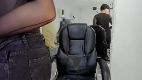 Snapshot of noahwolff_ chatting on February 4, 4:51 am Noah online show from February 4, 4:51 am