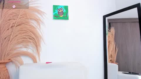 Snapshot of noami_rose chatting on February 18, 7:10 pm Noami Rose online show from February 18, 7:10 pm