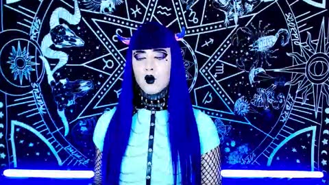 caroline online show from November 25, 1:27 am