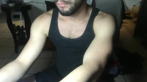 Snapshot of nobudget06 chatting on January 27, 2:24 pm nobudget06 online show from January 27, 2:24 pm