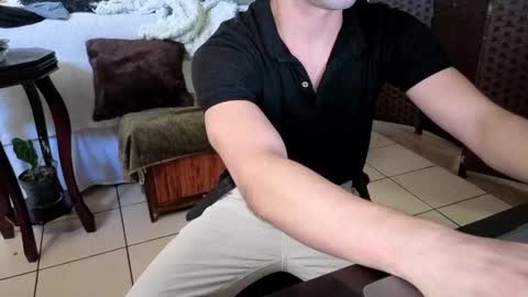 Snapshot of nobudget06 chatting on February 26, 8:11 pm nobudget06 online show from February 26, 8:11 pm