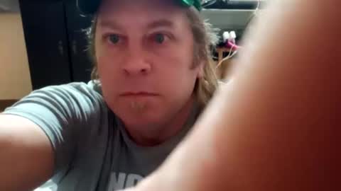 Snapshot of nodak808 chatting on December 12, 11:40 am Jonny Coxman online show from December 12, 11:40 am