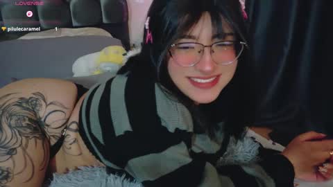Snapshot of noellerubi chatting on May 31, 3:15 am noellerubi online show from May 31, 3:15 am