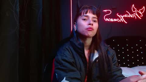 Noha Thomson online show from November 28, 2:47 am