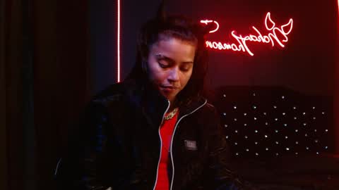 Snapshot of noha_thomson chatting on April 17, 1:08 am Noha Thomson online show from April 17, 1:08 am