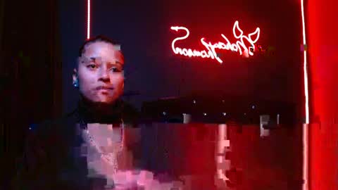 Snapshot of noha_thomson chatting on April 22, 11:06 pm Noha Thomson online show from April 22, 11:06 pm