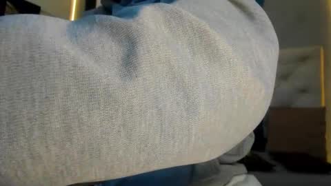 Snapshot of noir_king0 chatting on February 20, 2:41 am noir_king0 online show from February 20, 2:41 am