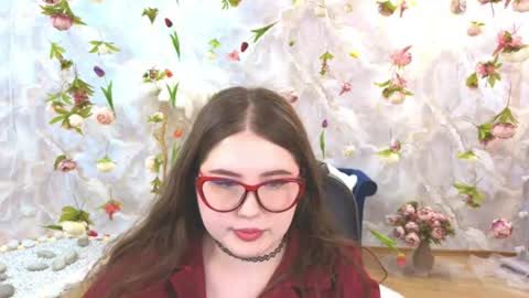 noirwhisper online show from July 7, 7:09 am