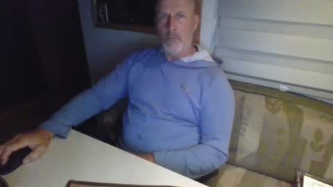 Snapshot of nomadfreedom chatting on December 13, 12:28 pm nomadfreedom online show from December 13, 12:28 pm