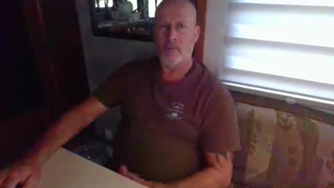 Snapshot of nomadfreedom chatting on January 15, 2:10 pm nomadfreedom online show from January 15, 2:10 pm