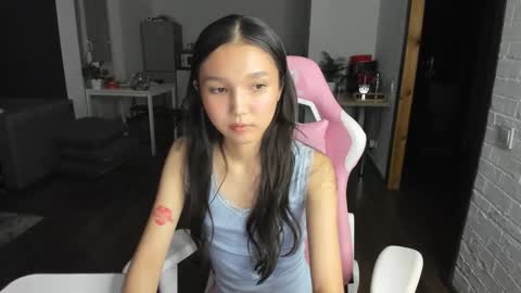 Snapshot of nomibean chatting on September 30, 4:34 pm nomi online show from September 30, 4:34 pm