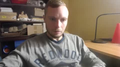 Snapshot of nontipperjakub chatting on December 24, 7:44 pm J. online show from December 24, 7:44 pm