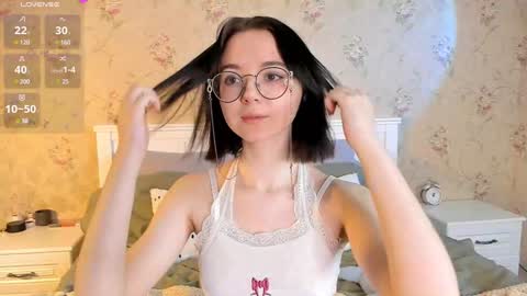 Snapshot of nora_failure chatting on December 7, 4:53 am Nora Failure online show from December 7, 4:53 am