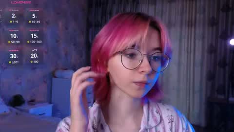 Snapshot of nora_failure chatting on October 6, 6:11 am Nora Failure online show from October 6, 6:11 am