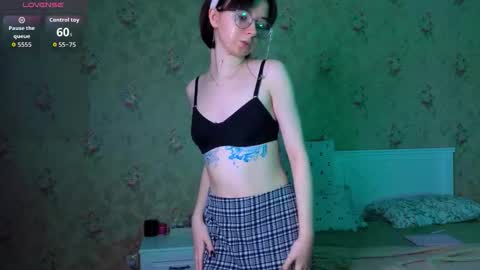 Snapshot of nora_failure chatting on November 22, 3:27 am Nora Failure online show from November 22, 3:27 am