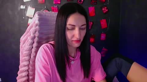 Nora online show from January 8, 1:30 am