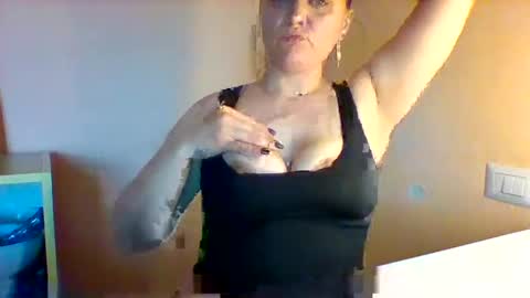 norahblankasweet online show from May 26, 7:04 am