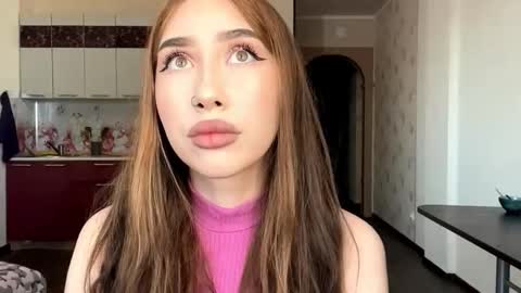 Snapshot of norahchee chatting on November 19, 6:46 am Lina online show from November 19, 6:46 am