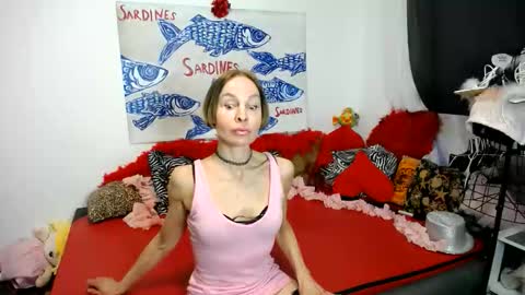 Nora online show from May 12, 4:26 pm