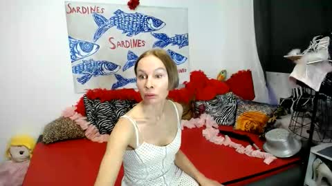 Nora online show from May 29, 2:37 pm