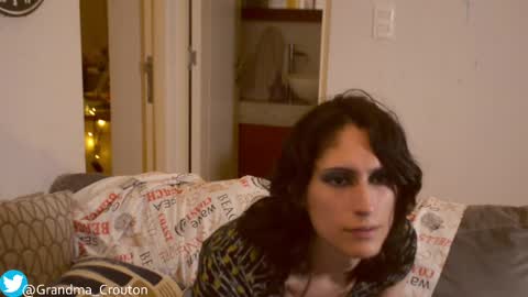 Snapshot of noreallyilikepeanuts chatting on March 4, 1:55 am Ariane online show from March 4, 1:55 am