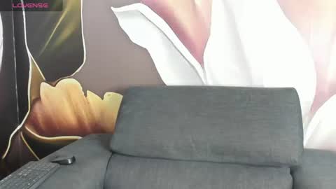 norma_ramos_ online show from July 2, 11:16 am