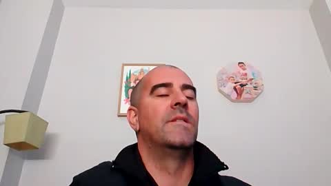 NORMALITO online show from November 25, 12:27 pm