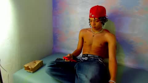 Snapshot of not_hoffman chatting on December 10, 1:11 pm HOFFMAN online show from December 10, 1:11 pm