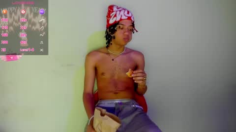 Snapshot of not_hoffman chatting on January 3, 1:14 pm HOFFMAN online show from January 3, 1:14 pm