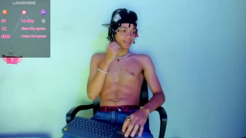 Snapshot of not_hoffman chatting on January 9, 12:52 pm HOFFMAN online show from January 9, 12:52 pm