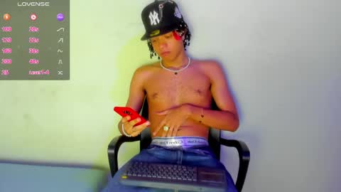 Snapshot of not_hoffman chatting on January 10, 1:09 pm HOFFMAN online show from January 10, 1:09 pm