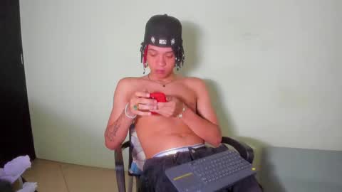 Snapshot of not_hoffman chatting on February 17, 1:21 pm HOFFMAN online show from February 17, 1:21 pm